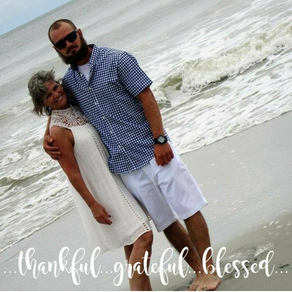 Meet your Posher, Lisa - Picture 1 of 1